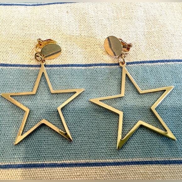 Gold Star Clip-on Earrings - Picture 3 of 3
